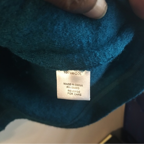 For Cynthia Wool Cape Sweater Size Medium - Picture 4 of 4